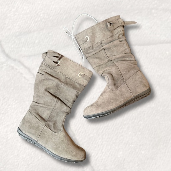 Harper Canyon Other - Harper Canyon Kids Taupe Boots